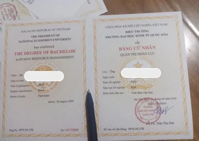 Chi tiết quy trình làm bằng đại học kiểm tra chữ ký tươi sắc nét